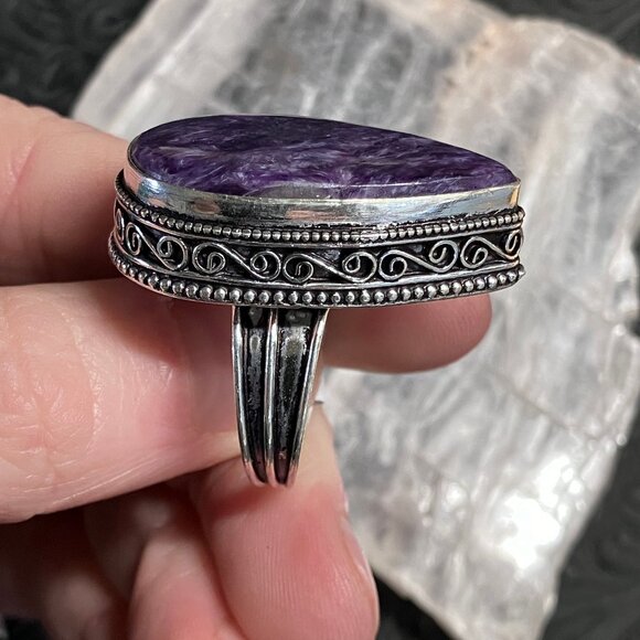 Charoite Antique Styled Ring Size 9 and a Half - Picture 3 of 7